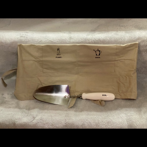 Rae Dunn Garden Set - Picture 4 of 5